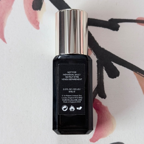 JO MALONE | Dark Amber & Ginger Lily Intense - Picture 2 of 3
